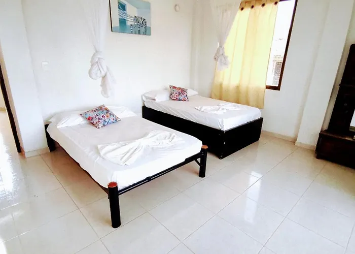 FINCA VILLA MAGALY, 3 Casas Familiares en medio de la Naturaleza