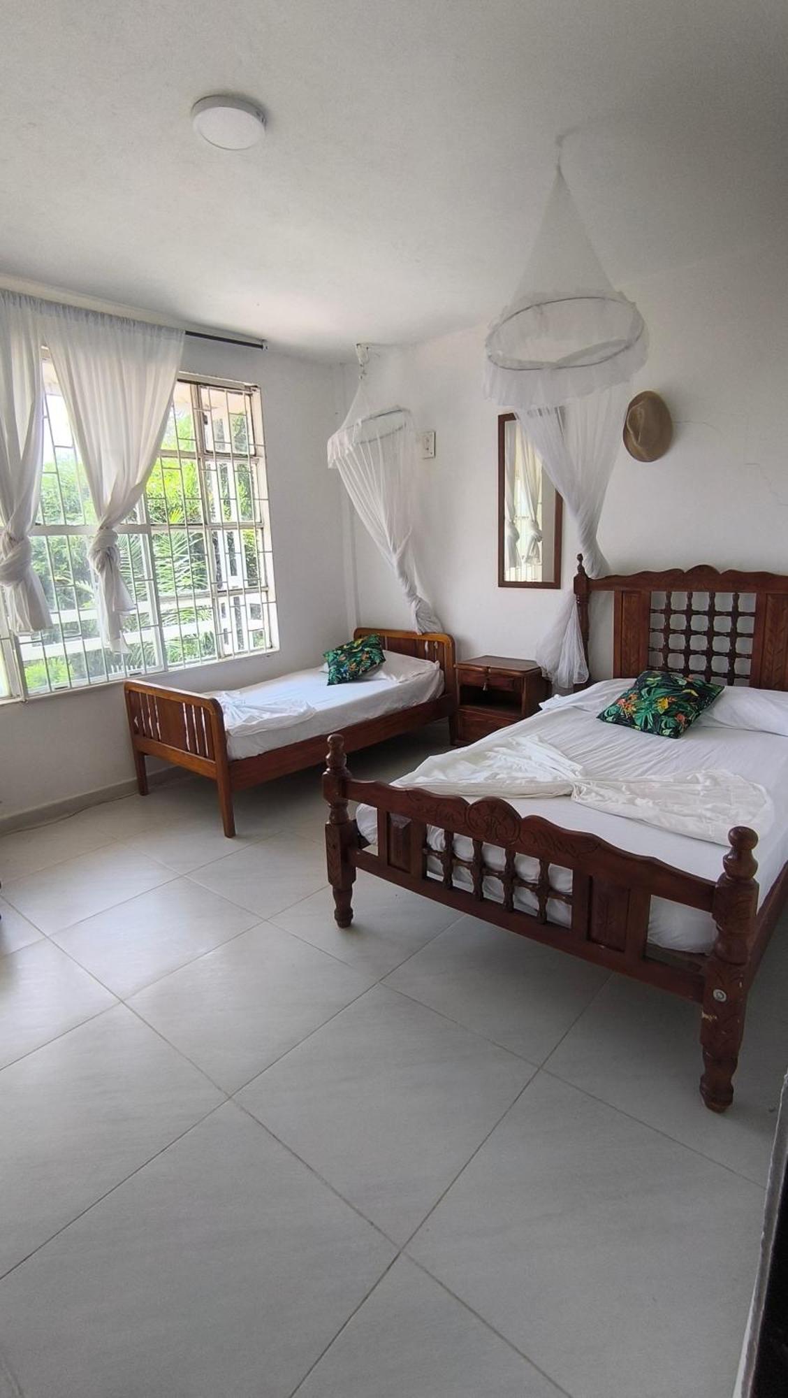 Magaly, 3 Casas Familiares En Medio De La Naturaleza Melgar